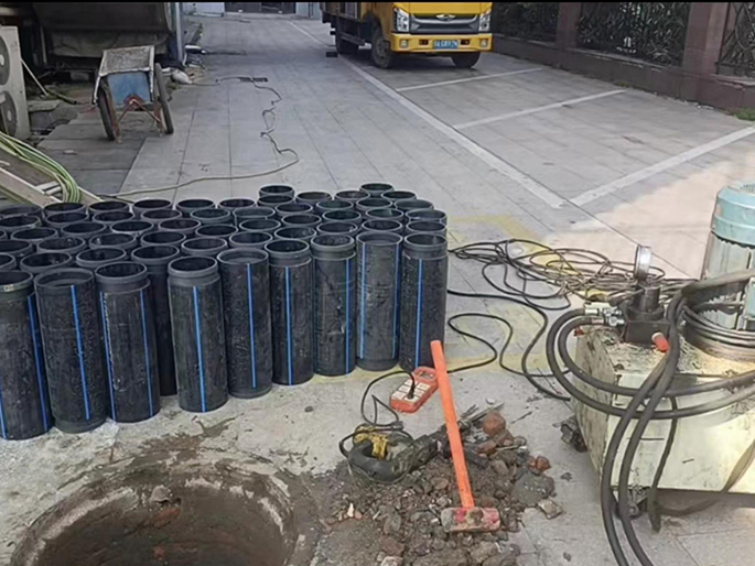 邛崃PE置换管厂家 DN315置换管 非开挖管短管置换